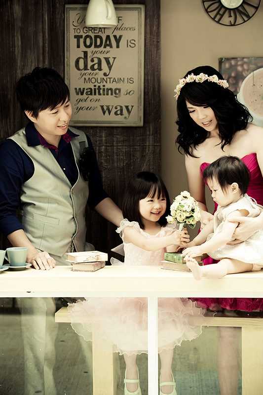 family_%e5%bc%b5%e7%b0%a1%e5%86%a0%e8%8f%af-6